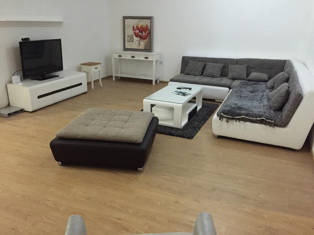 Apartments Koprivica Niksic Bilik gambar