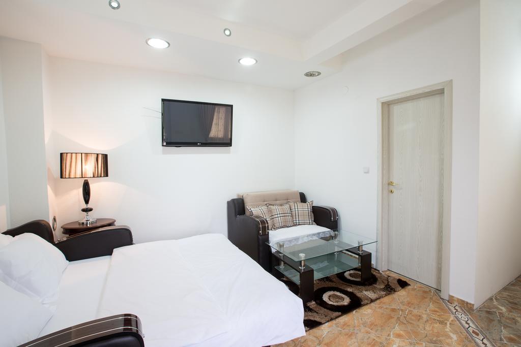 Apartments Koprivica Niksic Bilik gambar